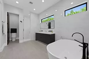 2424 NE 27th Ave, Fort Lauderdale, FL 33305 - Photo 12