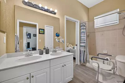 1402 SW Abingdon Avenue, Port Saint Lucie, FL 34953 - Photo 32