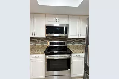 1000 Crestwood Court S #1005, Royal Palm Beach, FL 33411 - Photo 4