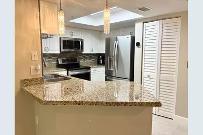 1000 Crestwood Court S #1005, Royal Palm Beach, FL 33411 - Photo 6