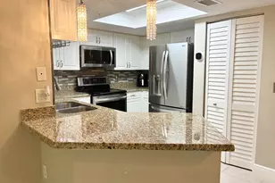 1000 Crestwood Ct S, Royal Palm Beach, FL 33411 - Photo 6