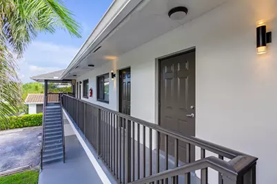 520 NE 45th Street #4, Boca Raton, FL 33431 - Photo 2