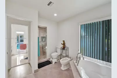 4495 Woodfield Boulevard, Boca Raton, FL 33434 - Photo 20