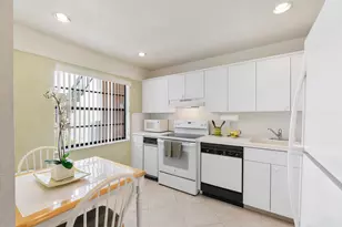 9283 Vista Del Lago, Boca Raton, FL 33428 - Photo 8