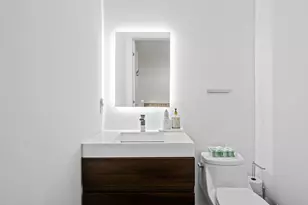 900 NE 4th St, Fort Lauderdale, FL 33301 - Photo 14
