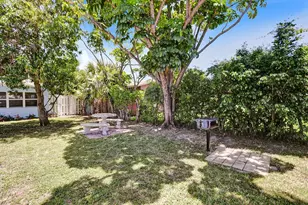 2695 SE 1st Ct, Pompano Beach, FL 33062 - Photo 14
