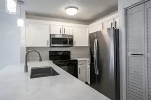 4254 SW 72nd Way, Davie, FL 33314 - Photo 4