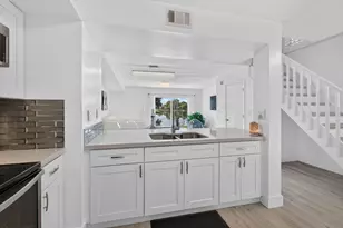 9730 NW 23rd Ct, Pembroke Pines, FL 33024 - Photo 8