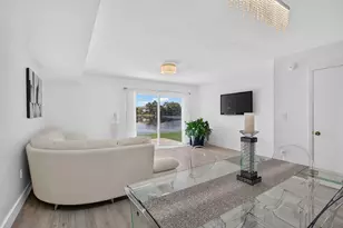 9730 NW 23rd Ct, Pembroke Pines, FL 33024 - Photo 12