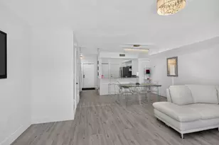 9730 NW 23rd Ct, Pembroke Pines, FL 33024 - Photo 14