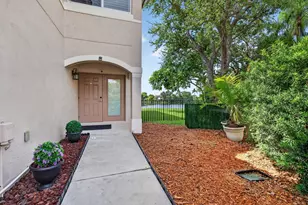 9730 NW 23rd Ct, Pembroke Pines, FL 33024 - Photo 2