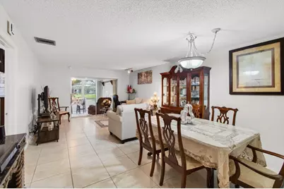 136 Lake Rebecca Drive, West Palm Beach, FL 33411 - Photo 4