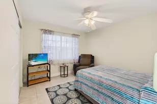 136 Lake Rebecca Dr, West Palm Beach, FL 33411 - Photo 28