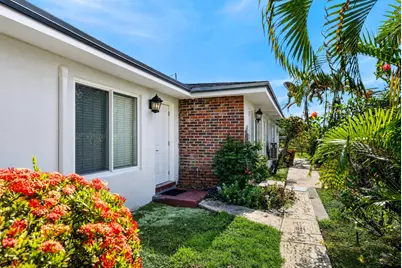 27 NW 14th Avenue, Delray Beach, FL 33444 - Photo 2