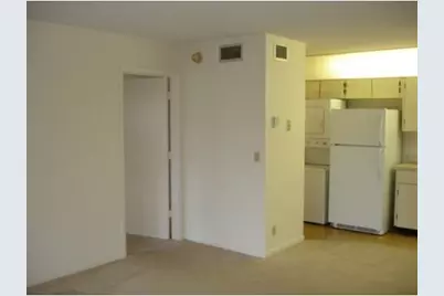 1105 Green Pine Boulevard #C2, West Palm Beach, FL 33409 - Photo 6