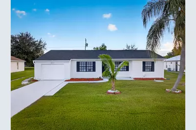 2557 SE Robin Circle, Port Saint Lucie, FL 34952 - Photo 1