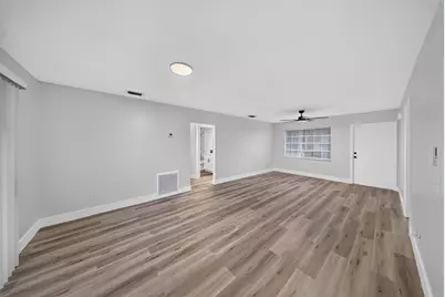 2557 SE Robin Circle, Port Saint Lucie, FL 34952 - Photo 6