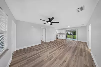 2557 SE Robin Circle, Port Saint Lucie, FL 34952 - Photo 4