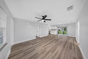 2557 SE Robin Cir, Port Saint Lucie, FL 34952 - Photo 4