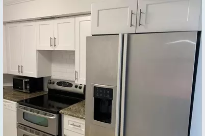 2425 Presidential Way #202, West Palm Beach, FL 33401 - Photo 4