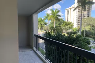 2425 Presidential Way, West Palm Beach, FL 33401 - Photo 8