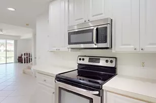 2136 Tigris Dr, West Palm Beach, FL 33411 - Photo 10