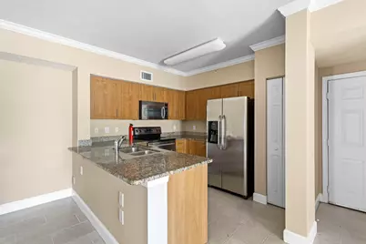6450 Emerald Dunes Drive #103, West Palm Beach, FL 33411 - Photo 10