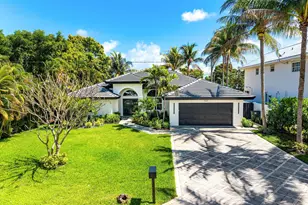 1132 NE 3rd Ave, Boca Raton, FL 33432 - Photo 1