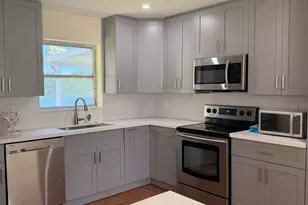 531 SW 11th Ave, Hallandale Beach, FL 33009 - Photo 2