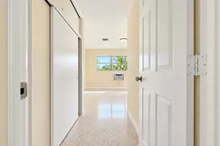 531 SW 11th Ave, Hallandale Beach, FL 33009 - Photo 32