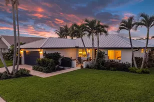 129 Stillwater Cir, Jupiter, FL 33458 - Photo 2