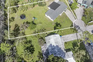 2755 6th Pl, Vero Beach, FL 32968 - Photo 1