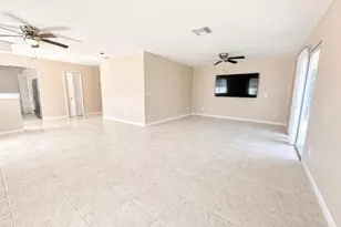 4725 SE Teri Pl, Stuart, FL 34997 - Photo 4