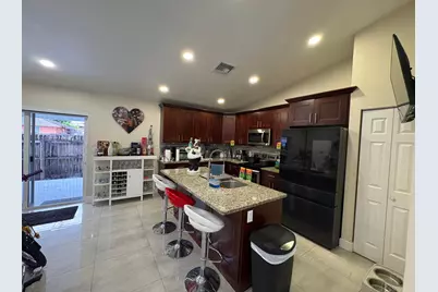 3941 Tropical Way, Palm Springs, FL 33461 - Photo 12