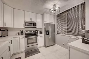 8592 W Sunrise Blvd, Plantation, FL 33322 - Photo 1