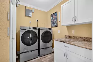 10398 Utopia Cir E, Boynton Beach, FL 33437 - Photo 52