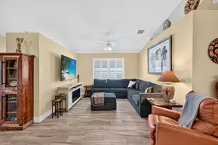 10398 Utopia Cir E, Boynton Beach, FL 33437 - Photo 14