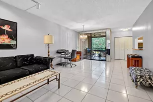 750 NE 199th St, Miami, FL 33179 - Photo 8