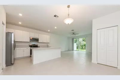 4547 Hollister Avenue, Lake Worth, FL 33463 - Photo 4