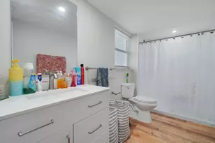 6005 Del Lago Cir, Sunrise, FL 33313 - Photo 12