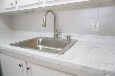 33 Windsor B, West Palm Beach, FL 33417 - Photo 4