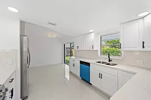 1633 Woods Bend Rd, West Palm Beach, FL 33406 - Photo 8