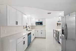 1633 Woods Bend Rd, West Palm Beach, FL 33406 - Photo 10