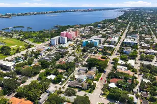 113 N Lakeside Dr, Lake Worth Beach, FL 33460 - Photo 18