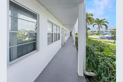 1013 Harwood C #1013, Deerfield Beach, FL 33442 - Photo 4