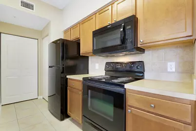 9211 Myrtlewood Circle W, Palm Beach Gardens, FL 33418 - Photo 14