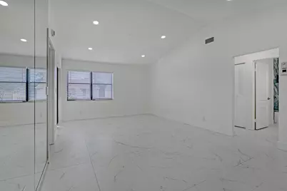 7690 Tahiti Lane #202, Lake Worth, FL 33467 - Photo 10