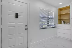 7690 Tahiti Ln, Lake Worth, FL 33467 - Photo 4