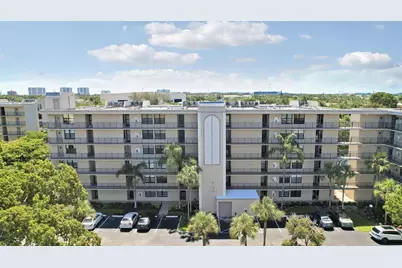 14 Royal Palm Way #5050, Boca Raton, FL 33432 - Photo 2