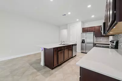 4488 Appleton Circle E, Oakland Park, FL 33309 - Photo 10